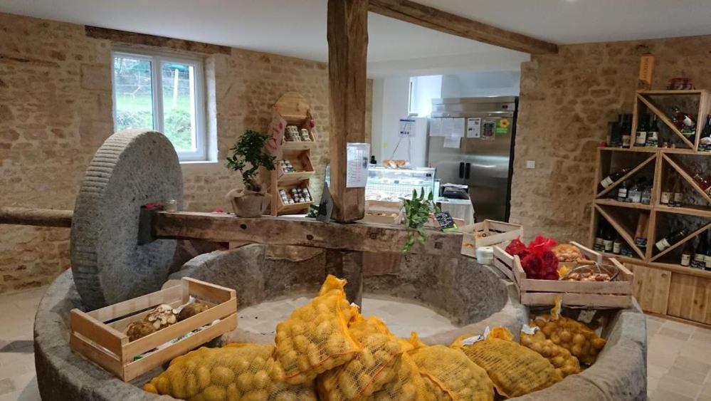 Au Pre Des Acajous Holiday home Pertheville-Ners